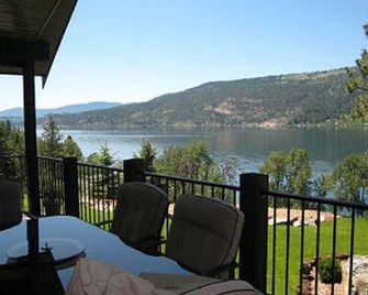 Luxury Lake Home (Short/Long Term Rentals) Great Location Stunning Views - Oyama - Balcony