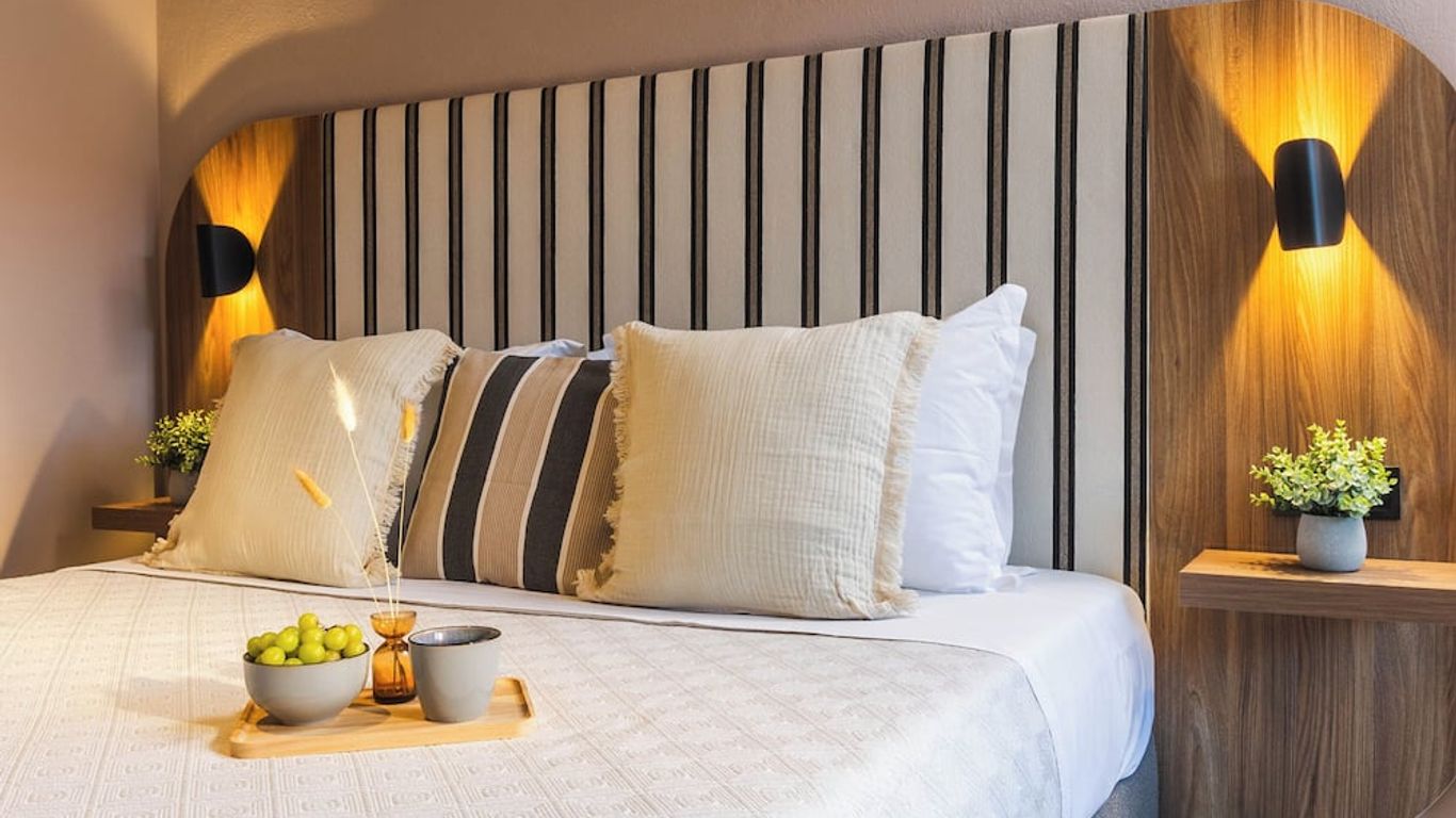 Casa Blue Hotel, Philian Hotels and Resorts