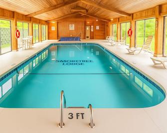 Smoketree Lodge - Banner Elk