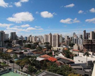 Hotel Flat Petras - Curitiba - Utomhus
