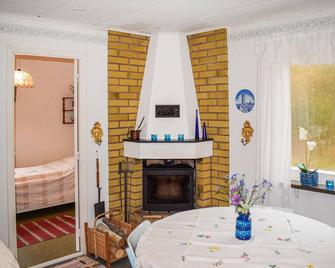 Awesome home in Bredaryd with kitchen - Bredaryd - Comedor