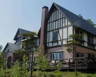 로소르틴 불로뉴 - 고우미 - 건물