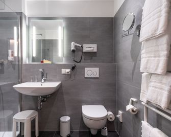 Hotel Elysee - Seligenstadt - Bathroom