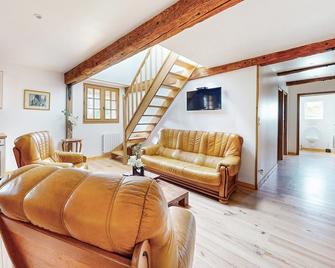Cozy Apartment In Criquetot-Le-Maucondui - Sassetot-le-Mauconduit - Huiskamer