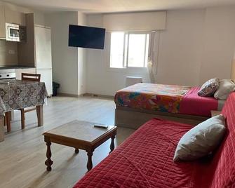 Hostel Penedes - Vilafranca del Penedès - Bedroom