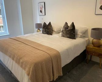 Apartment 1 2 bedrooms, sleeps x 6 - York - Bedroom