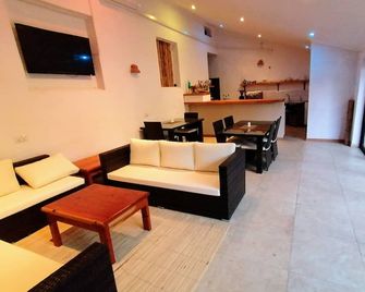 Villa 33 - Blantyre - Salon