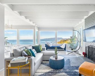 Gem by the sea-none obstructive ocean view in Daly city - Daly City - Living room