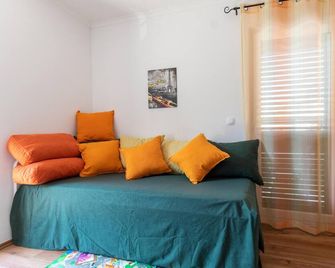 5 Bedroom Stunning Apartment In Ploce - Ploce