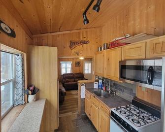 Cottage #7 On Autrain River Near Lake Superior Beach, Pictured Rocks, Waterfalls - Munising - Keuken