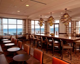 Hampton Inn Marquette/Waterfront - מרקט - מסעדה