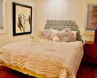 Townside Nook: 2-Blocks to Downtown Sparta - Sparta - Bedroom