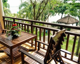 Palm Beach Resort - Laiya - Balcón