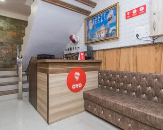 OYO 4058 Hotel Krishna Residency - Indore - Front desk