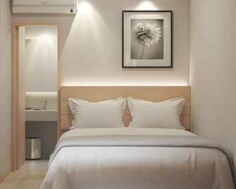 Eightin Hotel Sudirman Jakarta - Jakarta - Bedroom