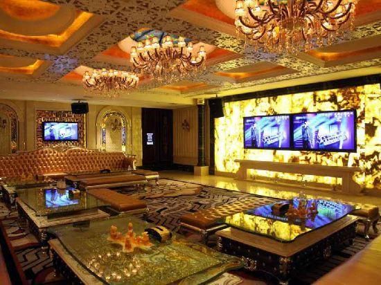 Fuyue Holiday Hotel(fuhua street store) - ג'ונגשאן - טרקלין