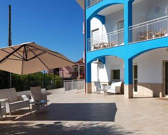 Hotel Parthenius - Maierà - Patio