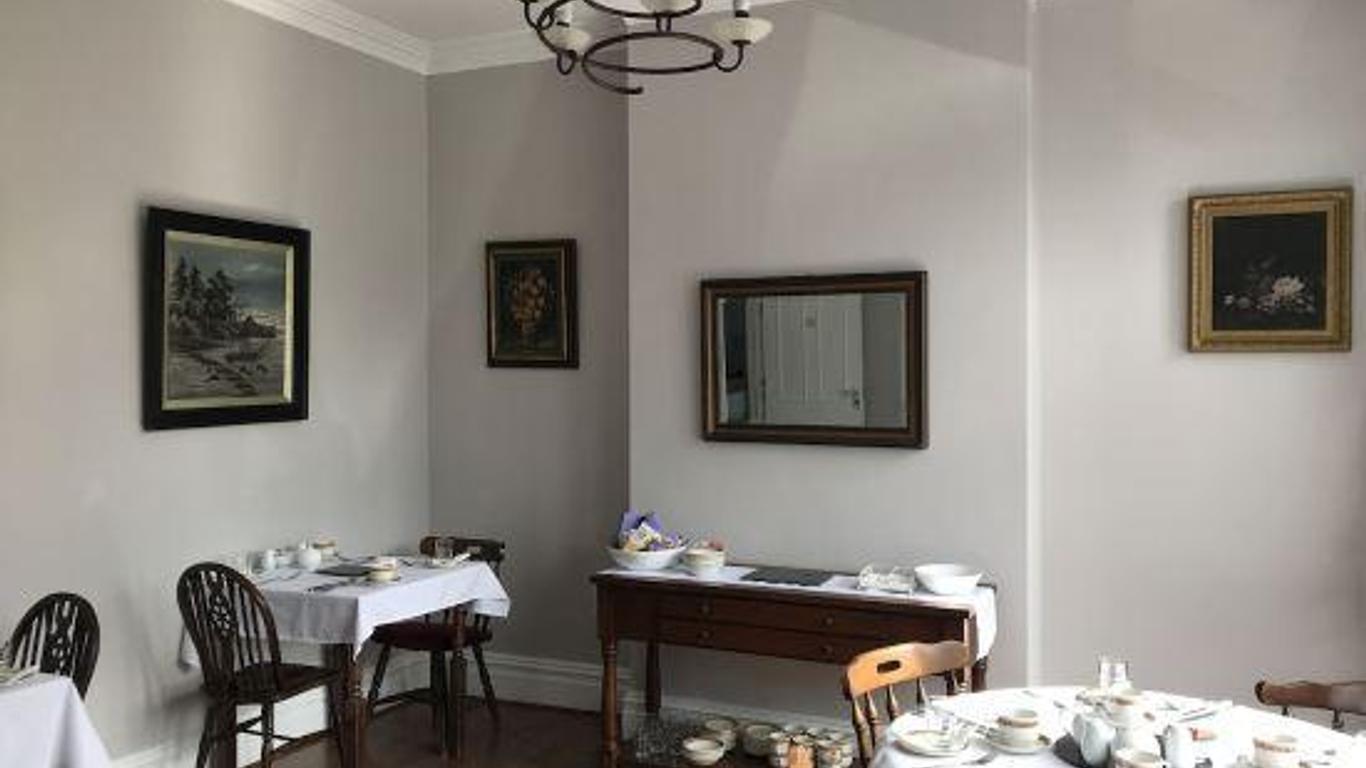 Victoria Lodge