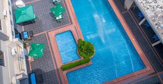 The Reserve Hotels - Enugu - Piscina