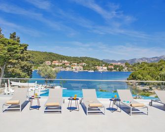 Aminess Port 9 Residence - Korčula - Bazén