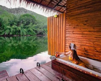 The Hub Erawan Resort - Si Sawat