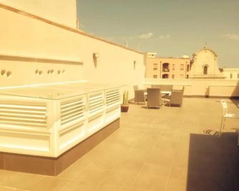 Bed And Breakfast Charming House - Barletta - Balcony