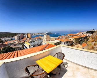 Villa Fanti - Cesme - Balcón