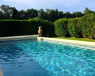 Gite Les Ferrages - Noves - Pool