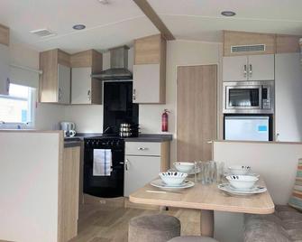 Golden Palm Resort - Skegness - Kitchen