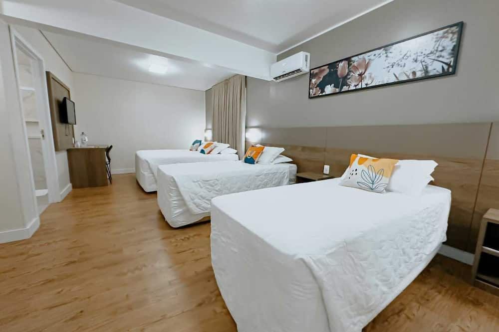 فندق بيلا كامبوريو - بالنياريو كامبوريو - غرفة نوم