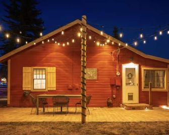 Farmhouse In The Mountains - In The Heart of Town - Woodland Park - Budova