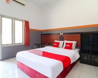 Hotel O Garut near Alun-Alun Tarogong formerly Wisma Etiga - Garut