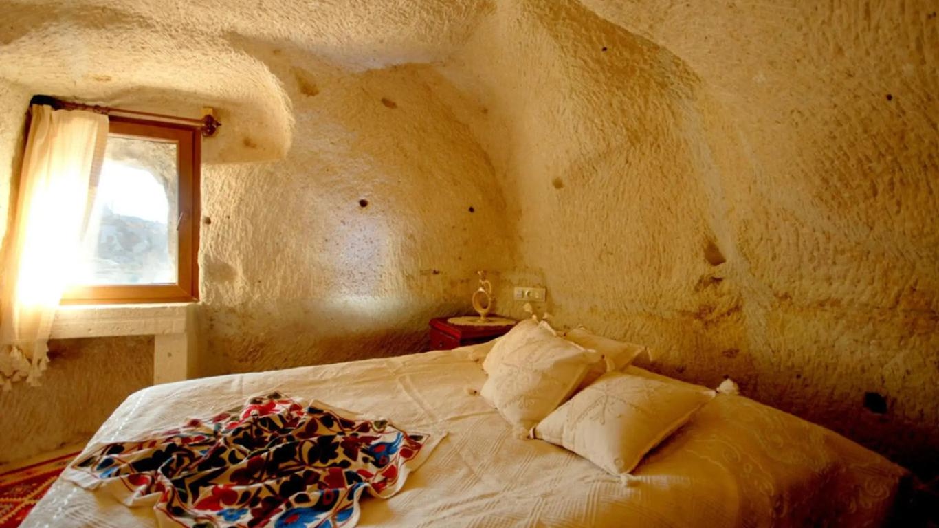 Arif Cave Hotel