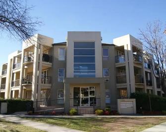 Citystyle Executive Apartments - Canberra - Building