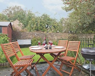 2 bedroom accommodation in Bellerby, Wensleydale - Hawes - Patio