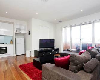 Brighton Beach Bayside Beauty - Brighton - Living room
