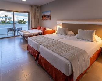 فندق لانثاروتيه فيليدج - Puerto del Carmen - غرفة نوم