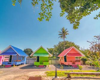 OYO 578 Pj Resort And Snooker Club - Prachuap Khiri Khan - Rakennus