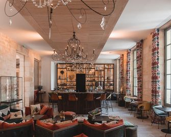 أوتل لا زولوجي - بوردو - بار