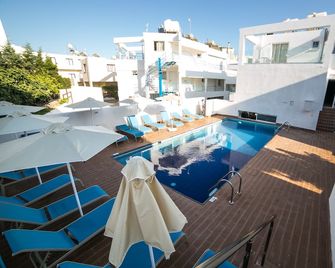 Flora Maria Suites - Ayia Napa - Uima-allas