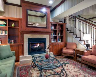 Country Inn & Suites by Radisson,Wilmington, NC - Wilmington - Sala de estar