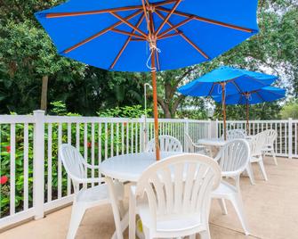 Sleep Inn Sarasota North - סראסוטה - מרפסת