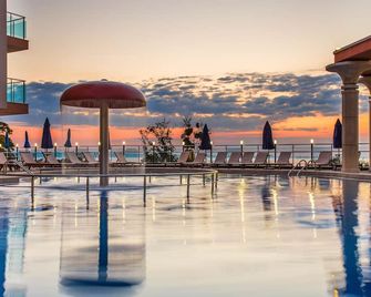 Astera Hotel & Spa - Golden Sands - Pool