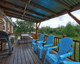 Log Home with a View ~ Just 'Crosstown from Santa's - Jefferson - Balcony