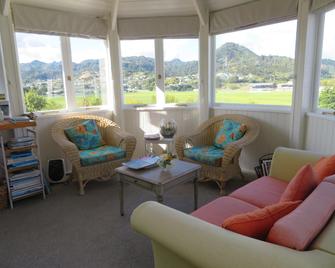 Cotswold Cottage Bed And Breakfast - Thames - Sala de estar