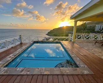 Caribbean Ocean View Home - Frigate Bay - Bể bơi