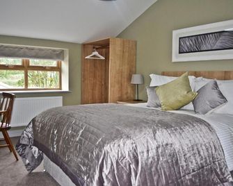 The Ugly Duckling - Telford