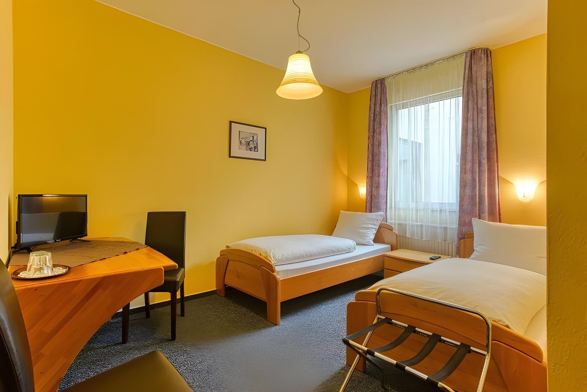 Hotel Carlton - دورتموند - غرفة نوم
