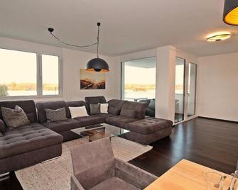 Ferienwohnung Donaublick - Tulln - Living room
