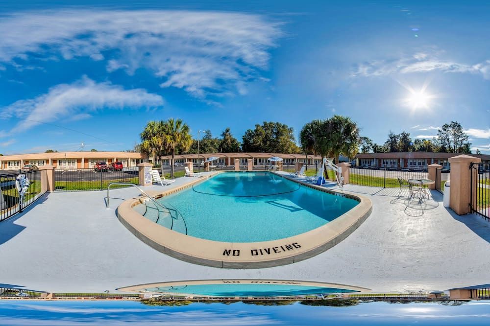 Econo Lodge Crystal River - Crystal River - Pool